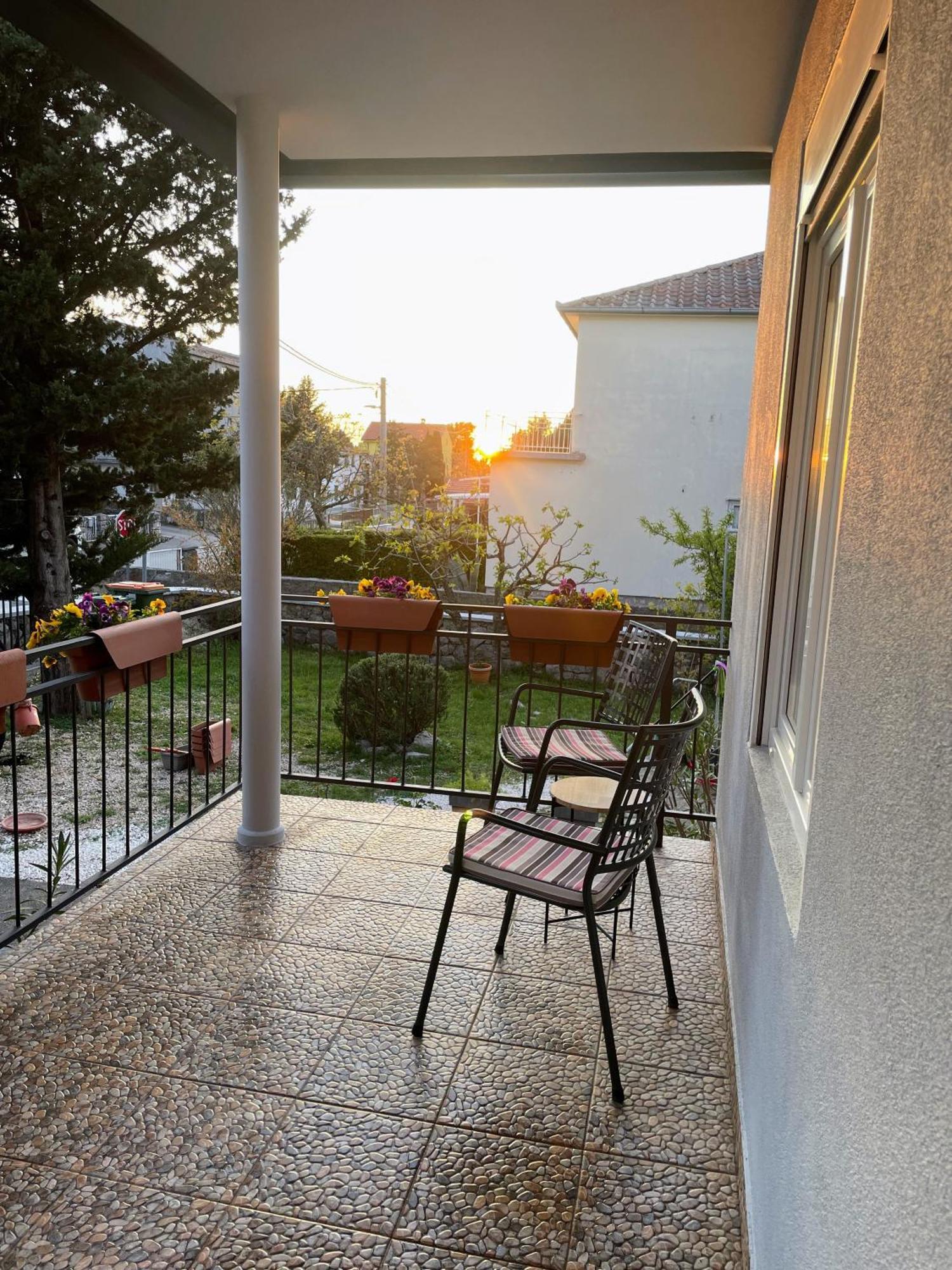 Holiday Home Lola - Large Outdoor Area Stari Grad Kültér fotó